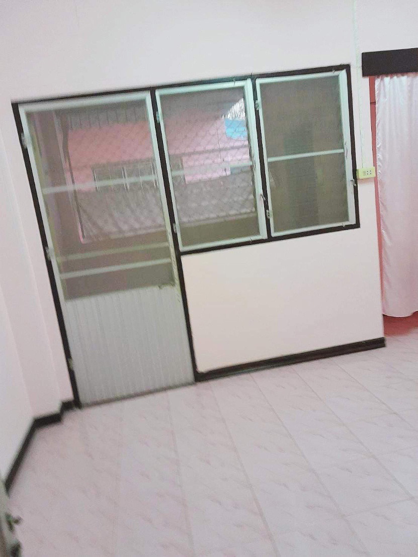 1 Bed Condo — photo 2