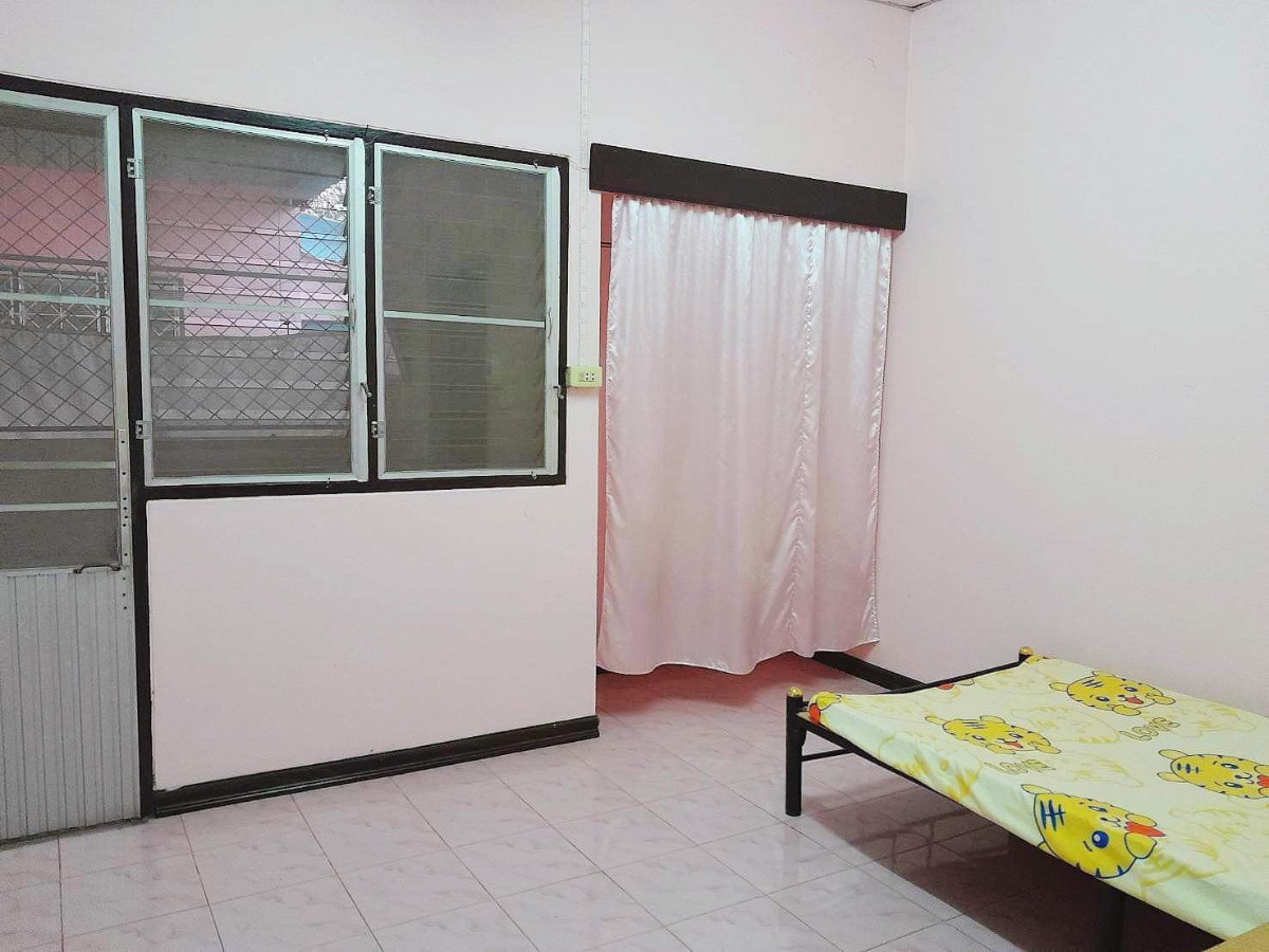 1 Bed Condo — photo 3