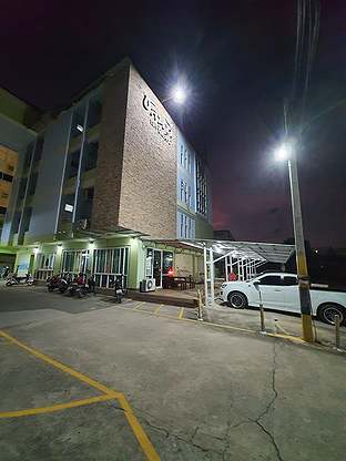 1 Bed Condo — photo 2