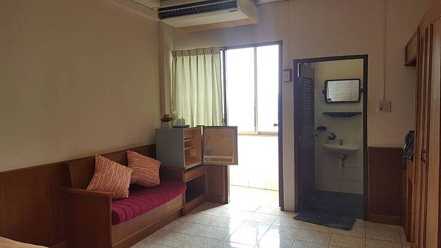 1 Bed Condo — photo 2