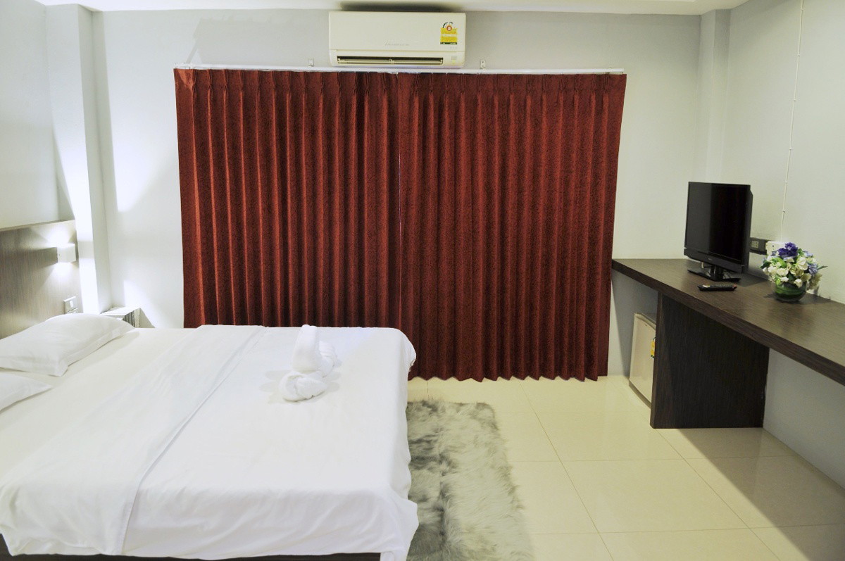 1 Bed Condo — photo 4