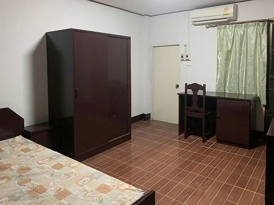 1 Bed Condo — photo 1