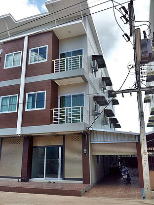 1 Bed Condo — photo 1