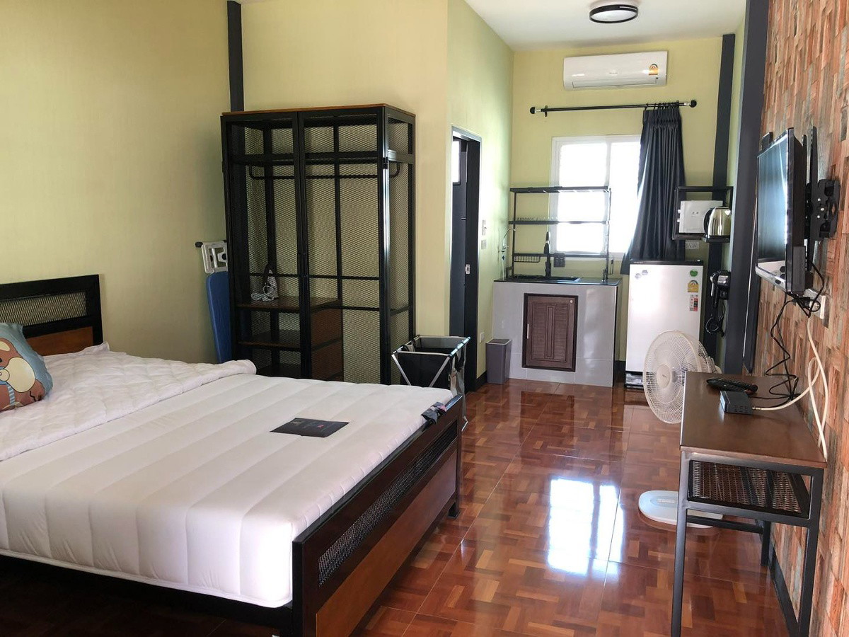 1 Bed Condo — photo 4
