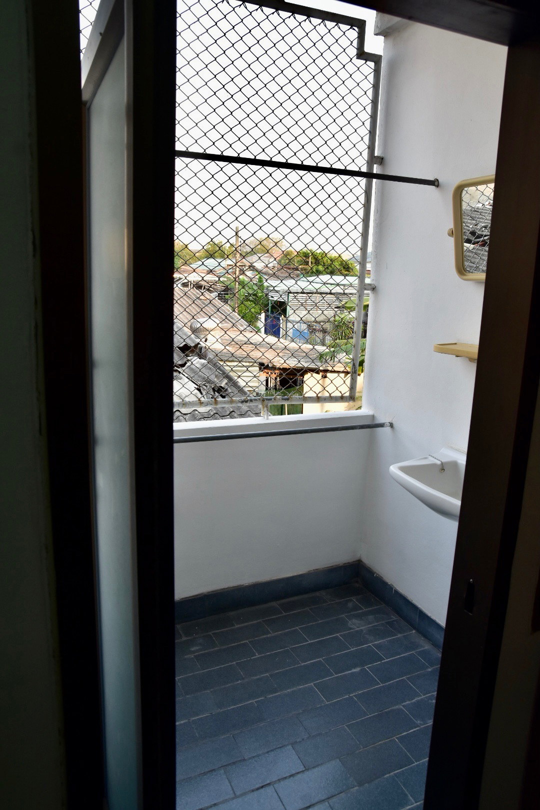 1 Bed Condo · Bang Khun Thian, bangkok — photo 4
