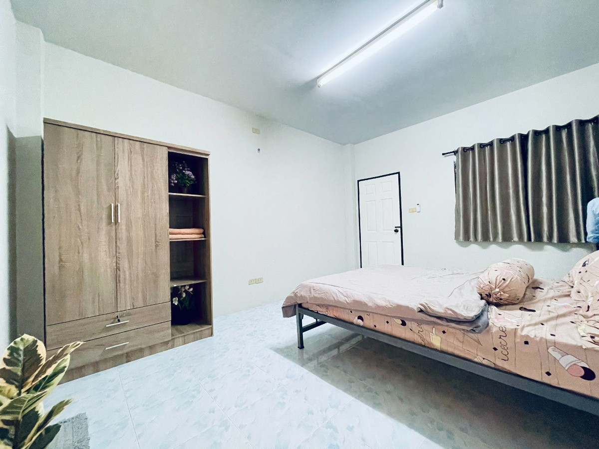 1 Bed Condo — photo 4