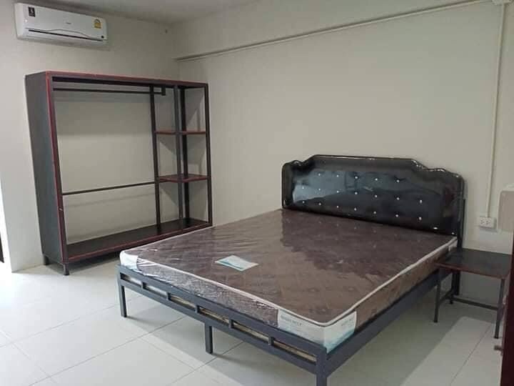 1 Bed Condo — photo 2