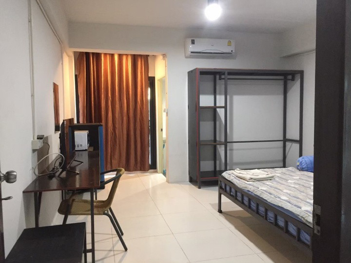 1 Bed Condo — photo 3