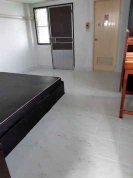 1 Bed Condo — photo 3
