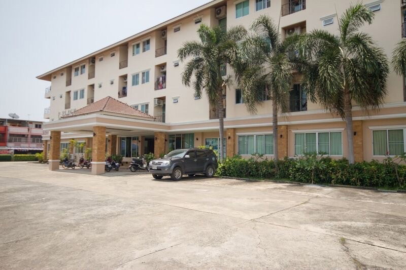 1 Bed Condo — photo 2