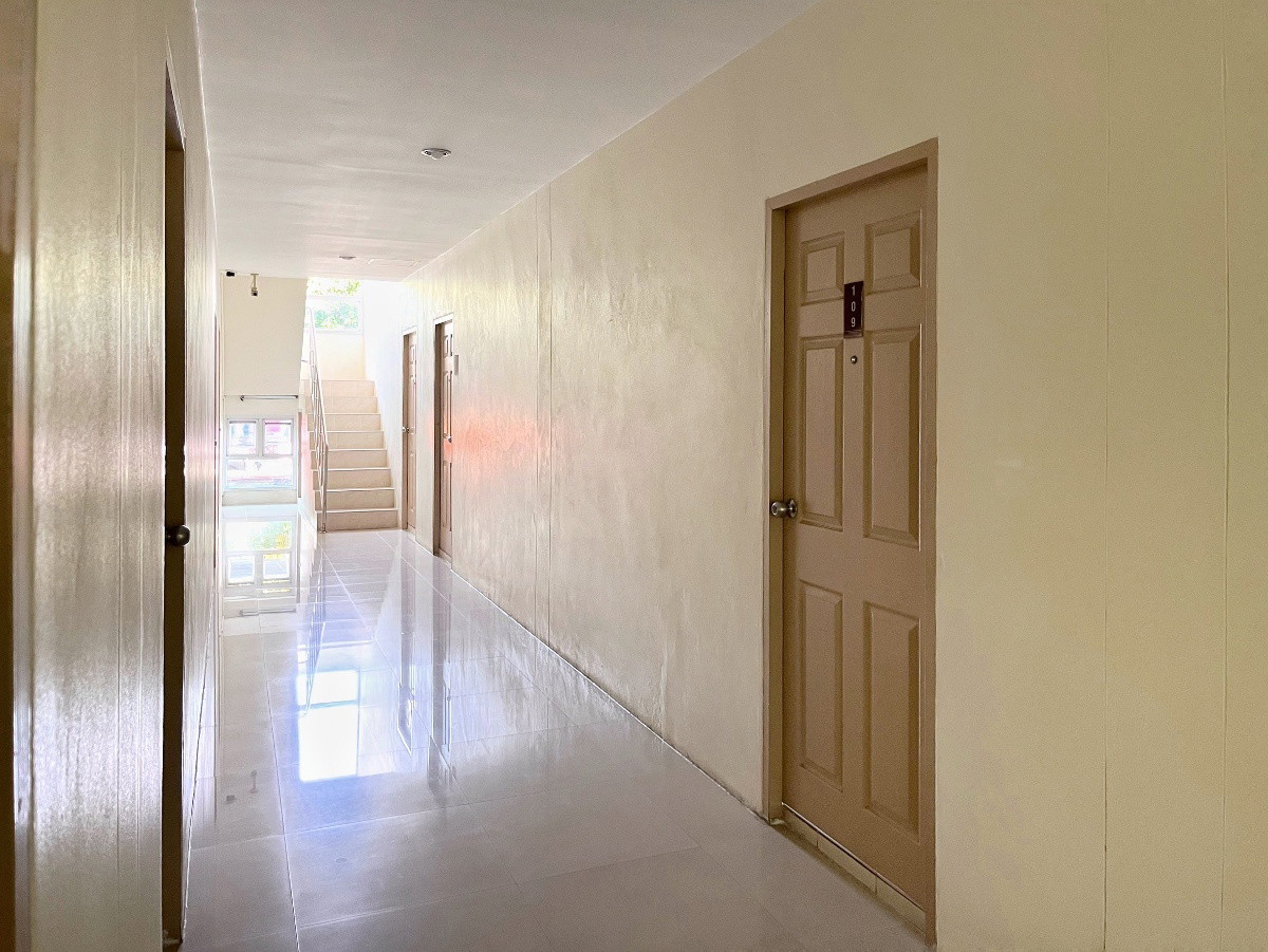 1 Bed Condo — photo 5