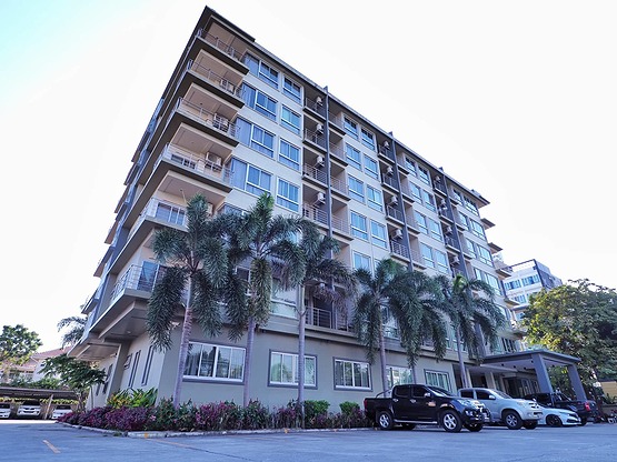 1 Bed Condo — photo 2