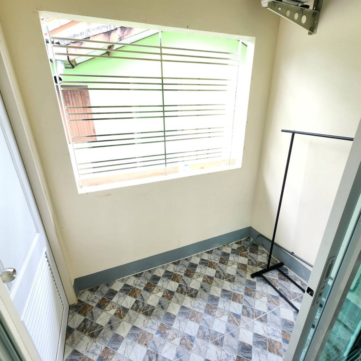 Condo — photo 4