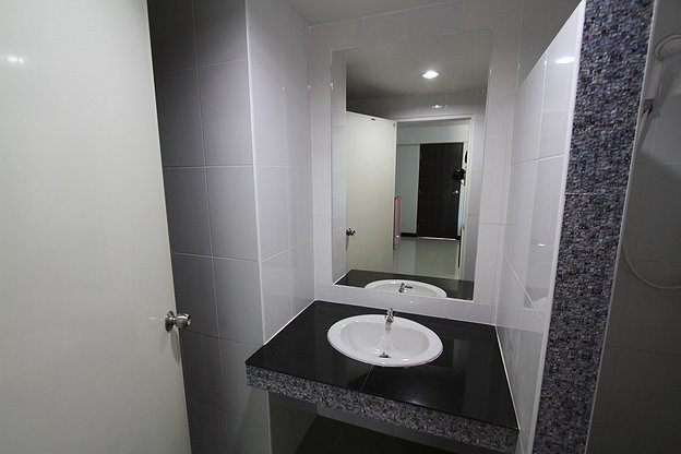 1 Bed Condo — photo 5