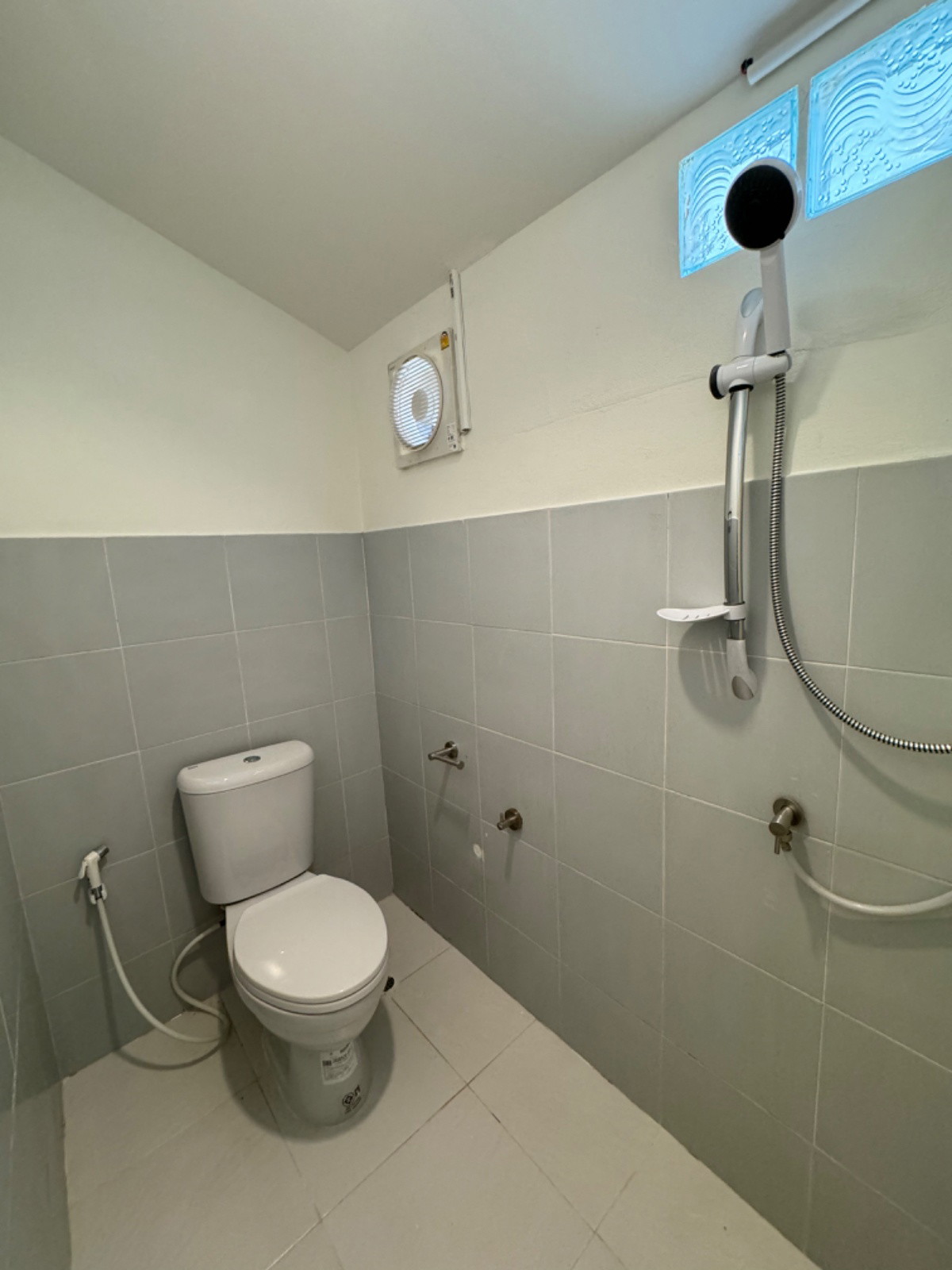 1 Bed Condo — photo 2