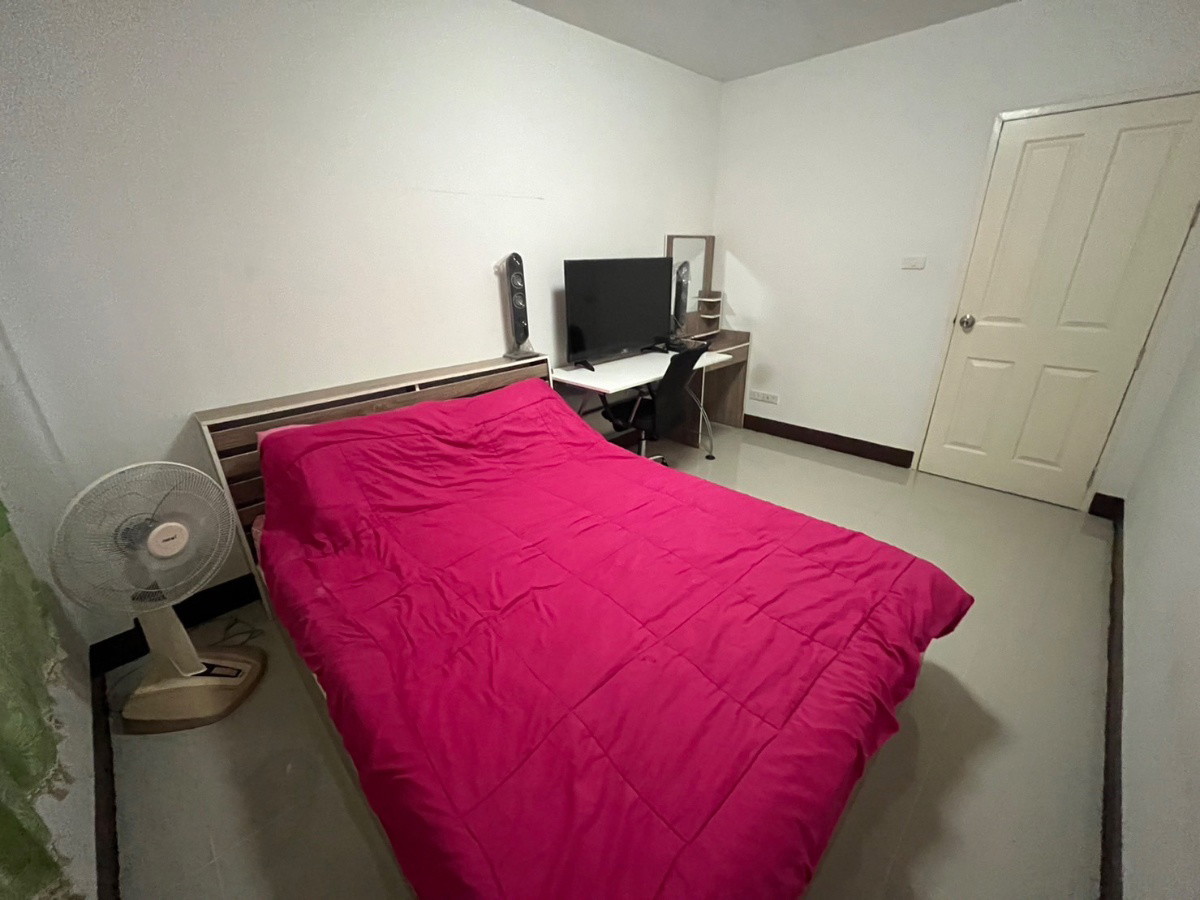 1 Bed Condo — photo 3