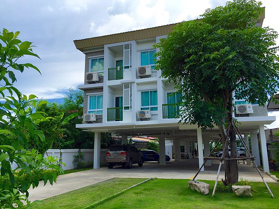 1 Bed Condo — photo 1
