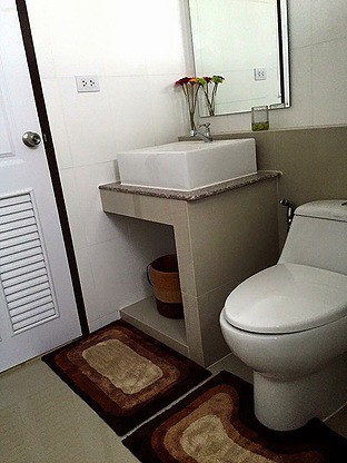 1 Bed Condo — photo 3