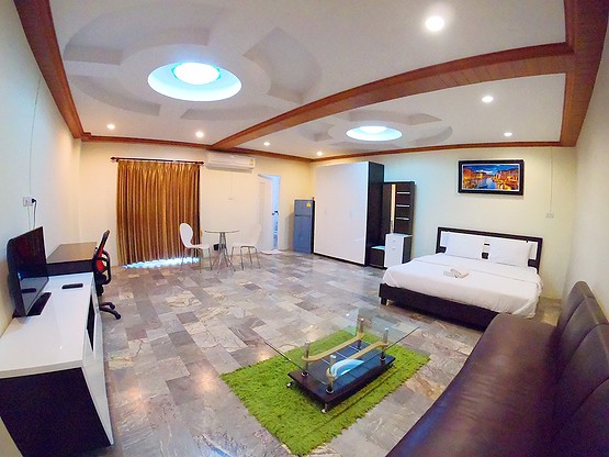 1 Bed Condo — photo 2