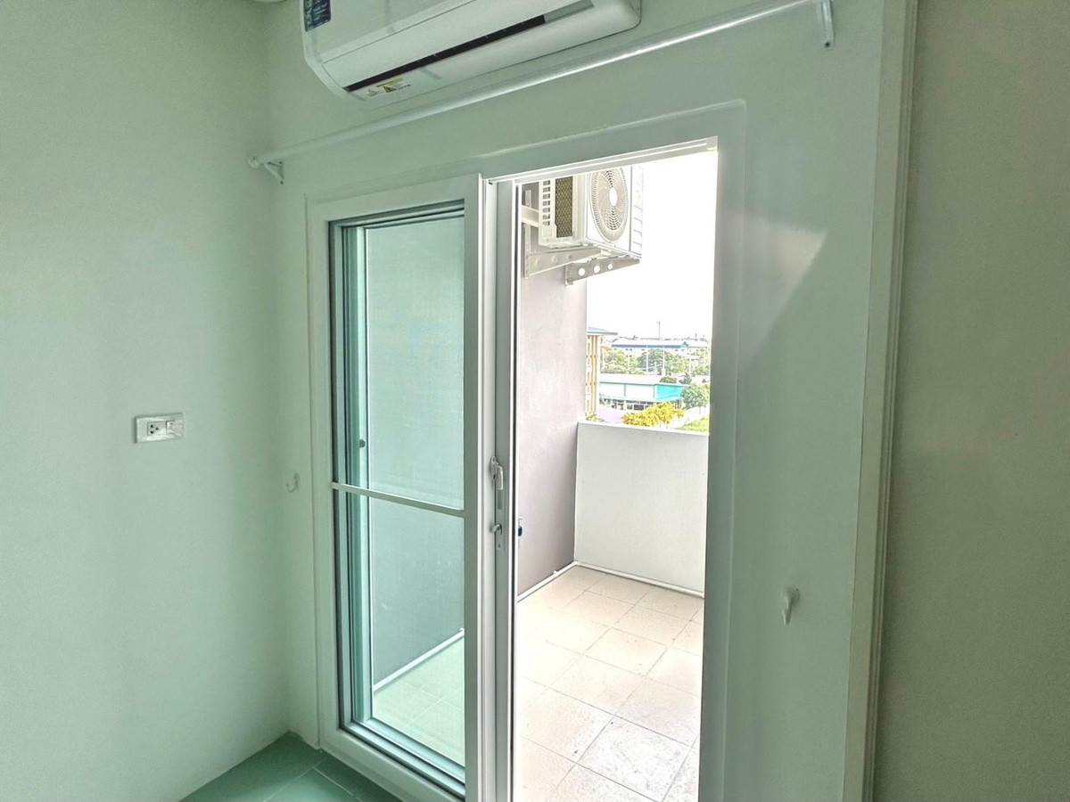 1 Bed Condo — photo 5