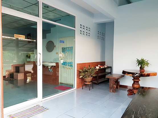 1 Bed Condo — photo 3