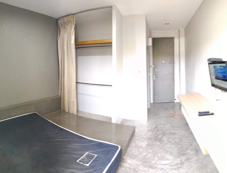 1 Bed Condo — photo 3