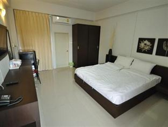 1 Bed Condo — photo 4