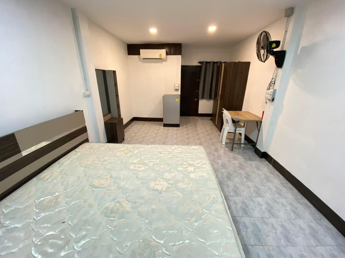 1 Bed Condo — photo 3