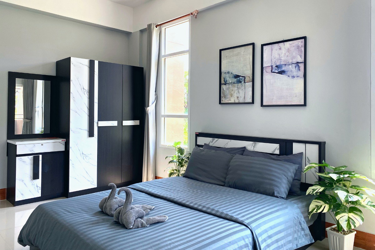 1 Bed Condo — photo 4