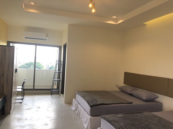 1 Bed Condo — photo 3
