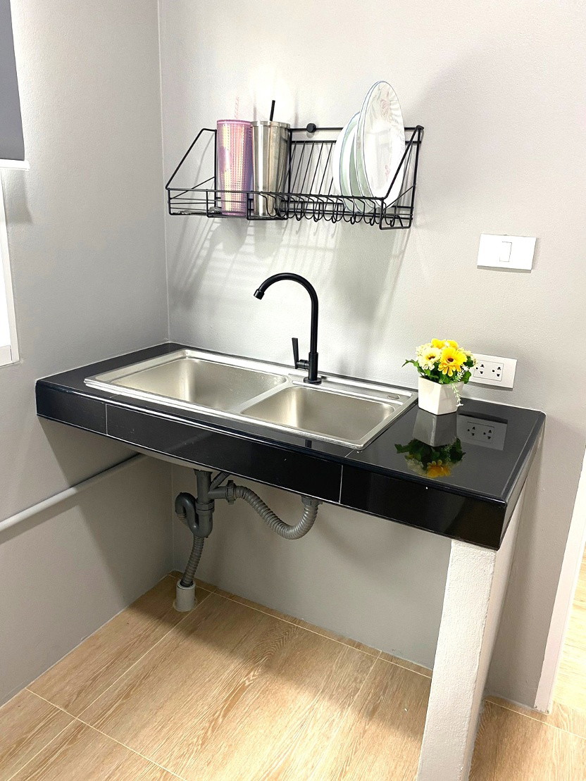1 Bed Condo — photo 4