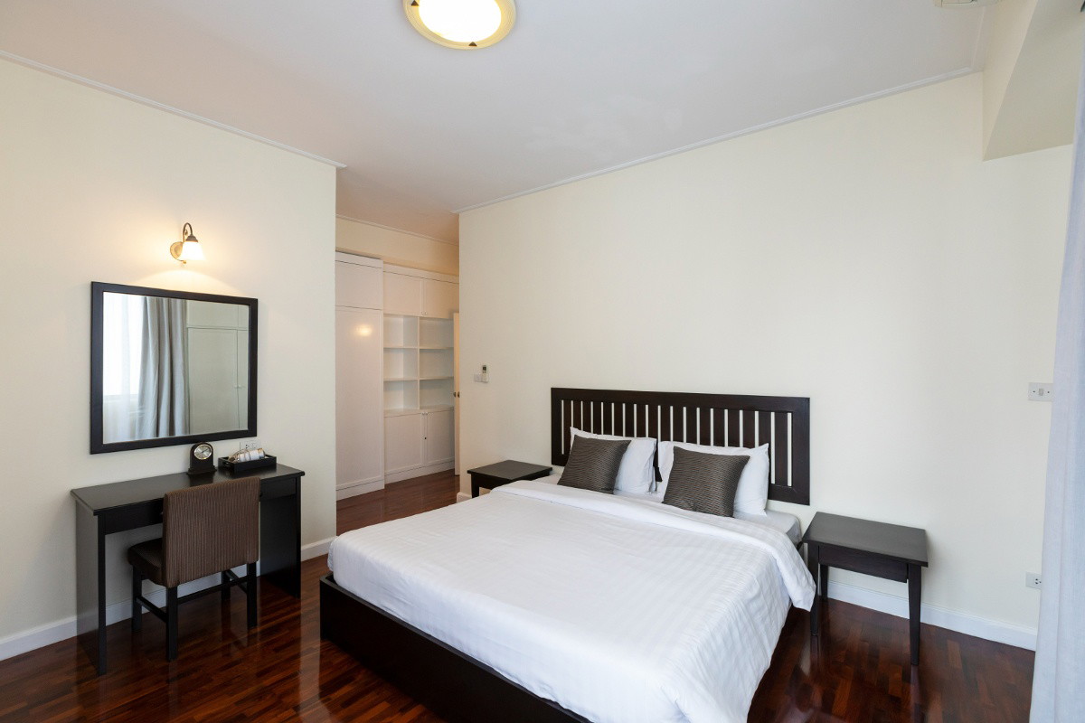 1 Bed Condo · Watthana, bangkok — photo 2