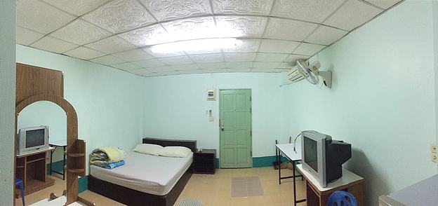 1 Bed Condo — photo 1