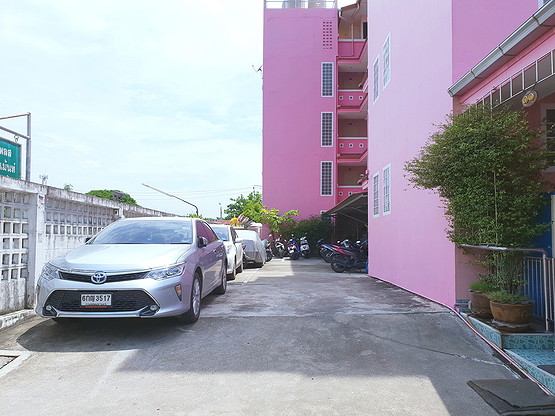 1 Bed Condo · Khan Na Yao, bangkok — photo 2