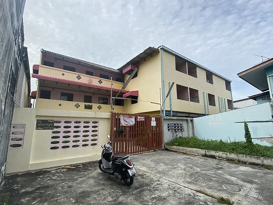 Condo · Mueang Chon Buri, chon_buri — photo 1