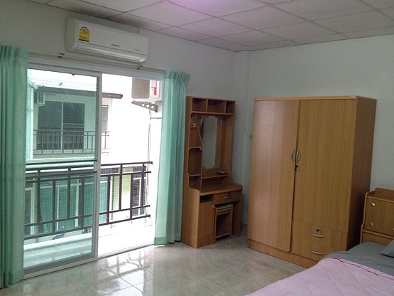 1 Bed Condo — photo 3