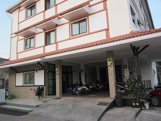 1 Bed Condo — photo 4