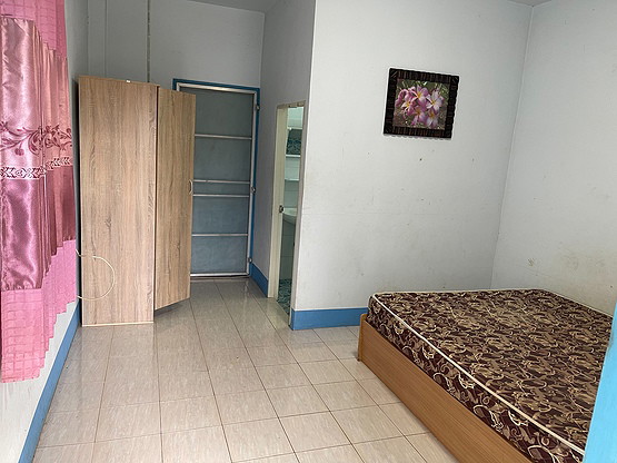 1 Bed Condo — photo 1