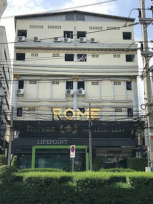 1 Bed Condo · Khlong Toei, bangkok — photo 1