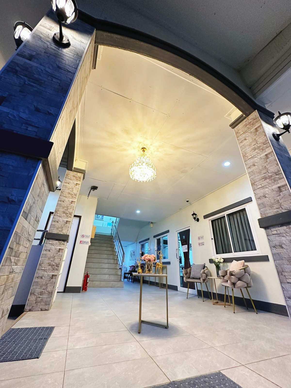 1 Bed Condo — photo 4