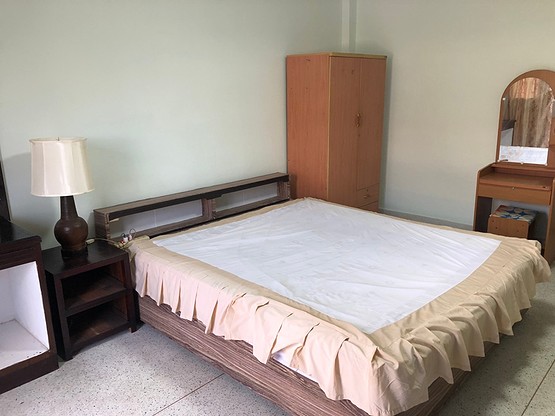 Condo — photo 1