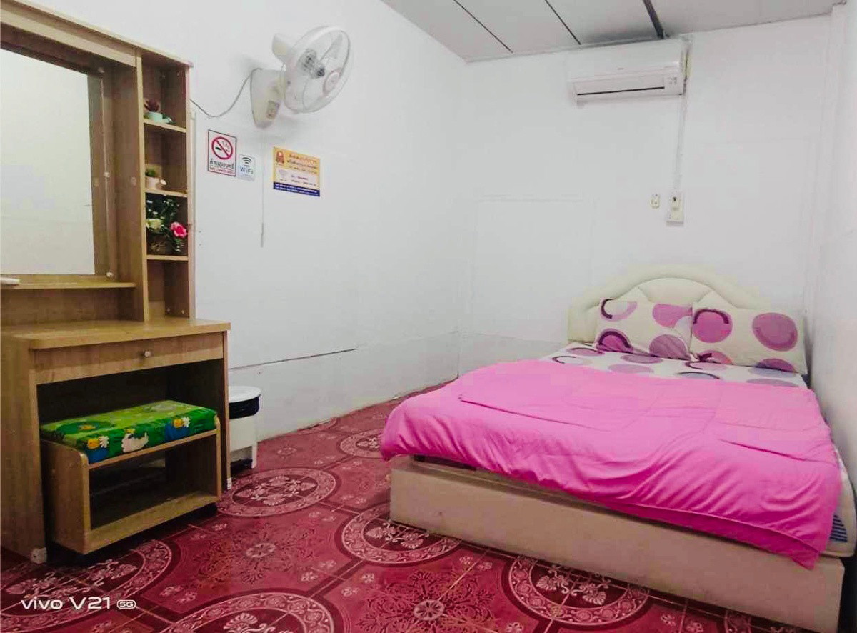1 Bed Condo — photo 3