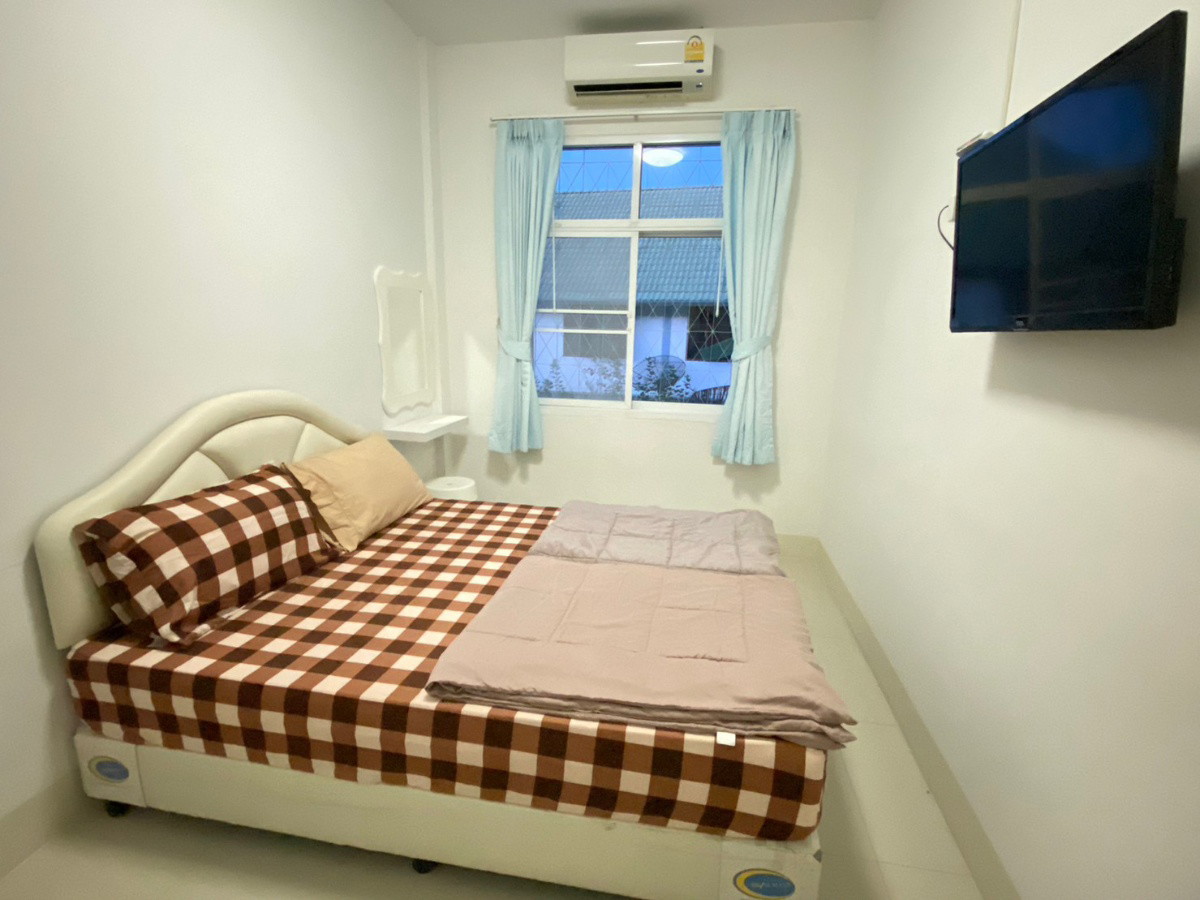 1 Bed Condo — photo 4
