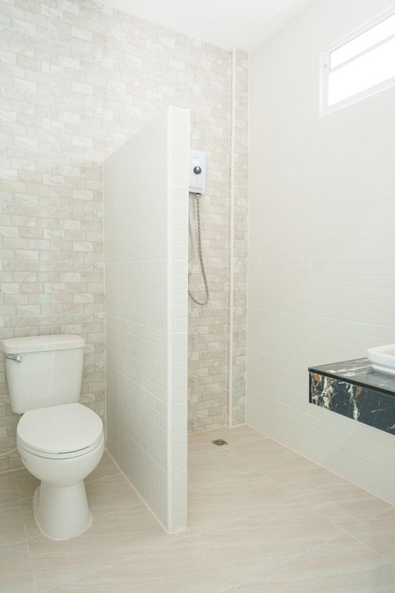 1 Bed Condo — photo 4