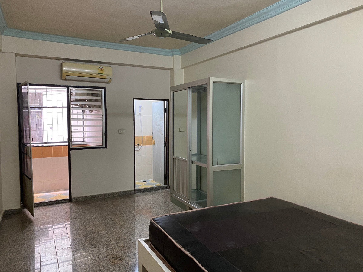 1 Bed Condo · Bangkok Noi, bangkok — photo 1