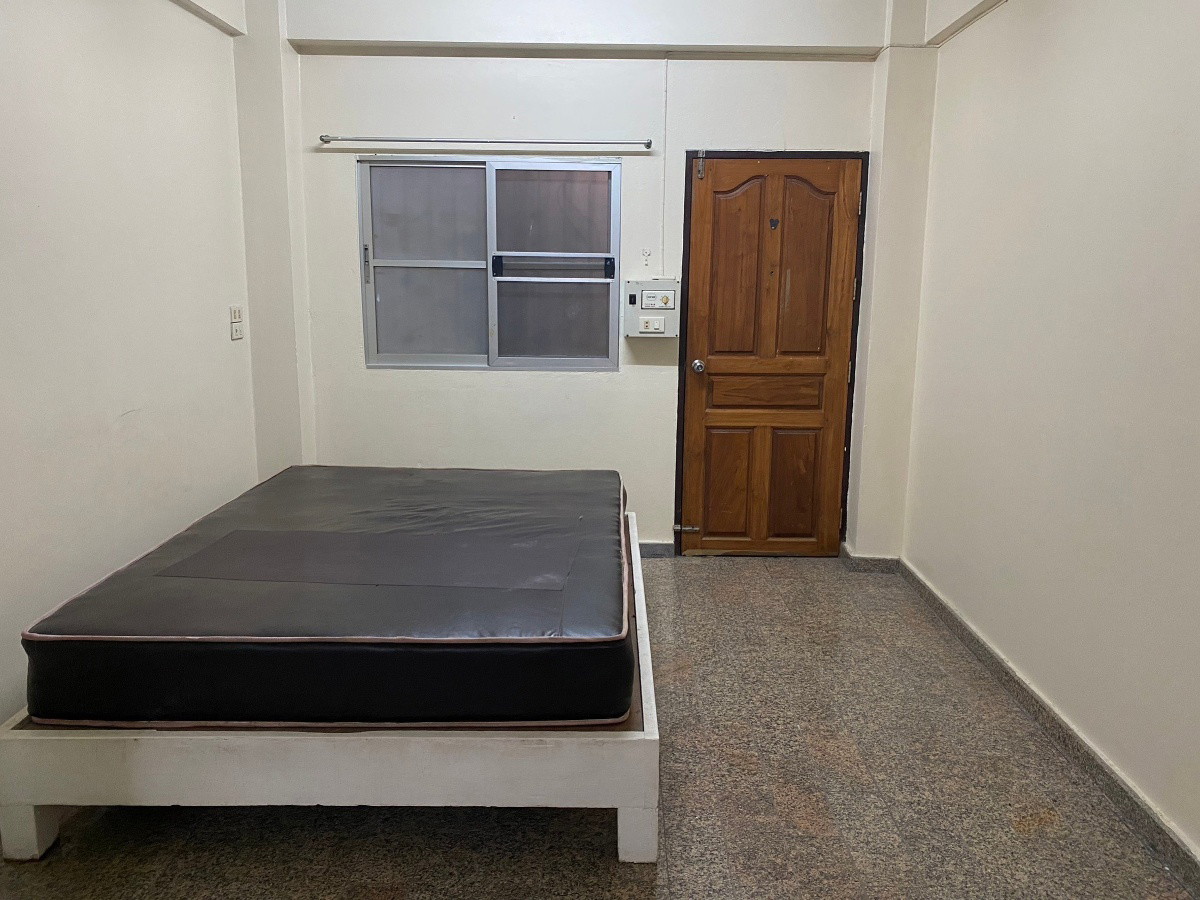 1 Bed Condo · Bangkok Noi, bangkok — photo 2