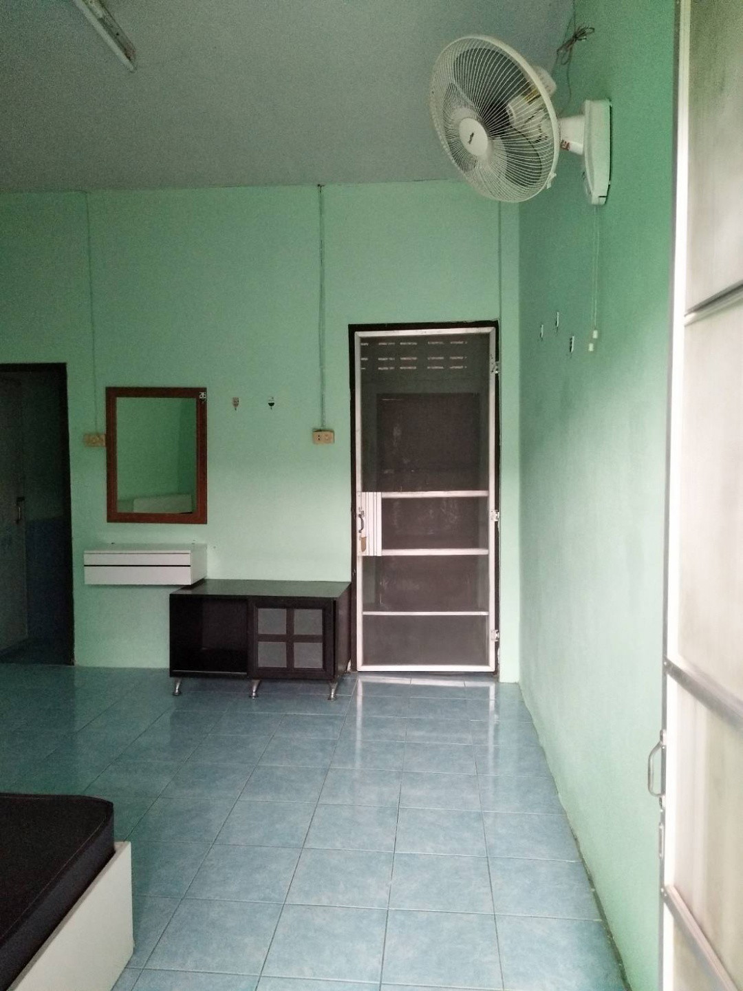 1 Bed Condo — photo 3