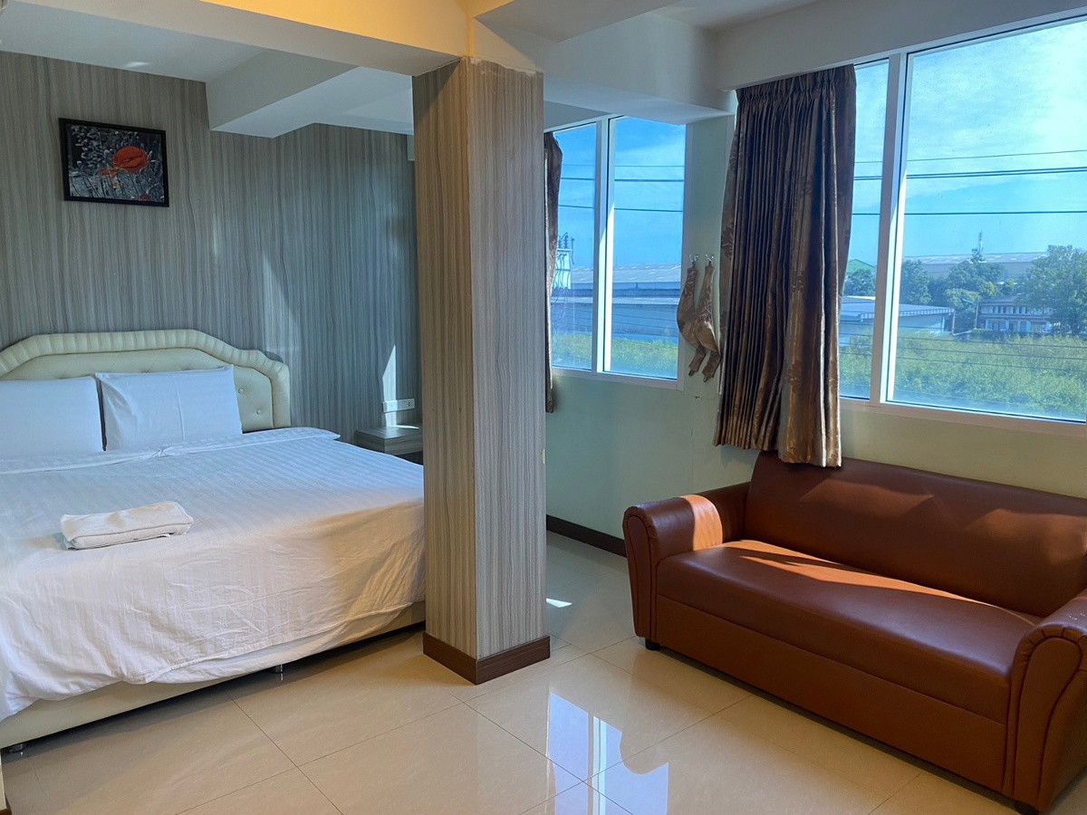 RoomQuest Suvarnabhumi Airport Rom Klao — photo 1