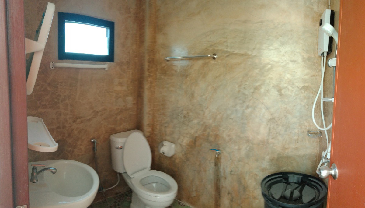1 Bed Condo — photo 3
