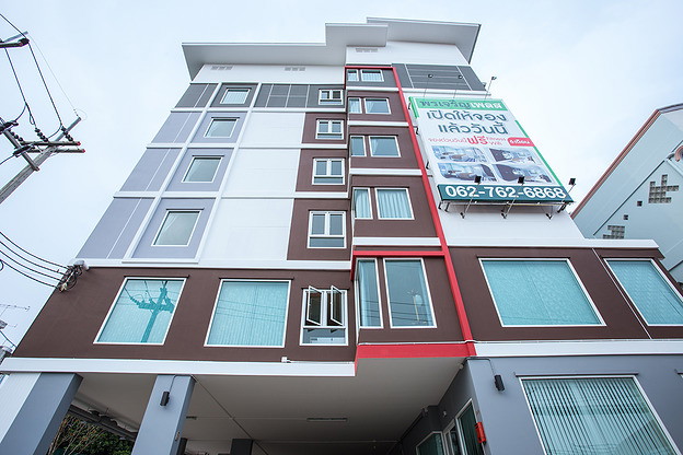 1 Bed Condo — photo 3